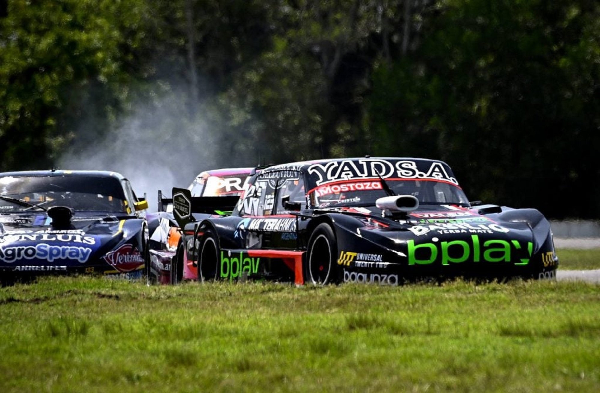 Automovilismo en la sangre: La carrera del hermano del Dibu Martínez